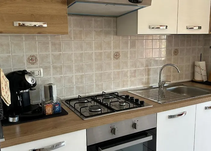 Casa Silvia - Accogliente Bilocale A 5 Minuti Dalla Stazione Di Portanuova פסקרה