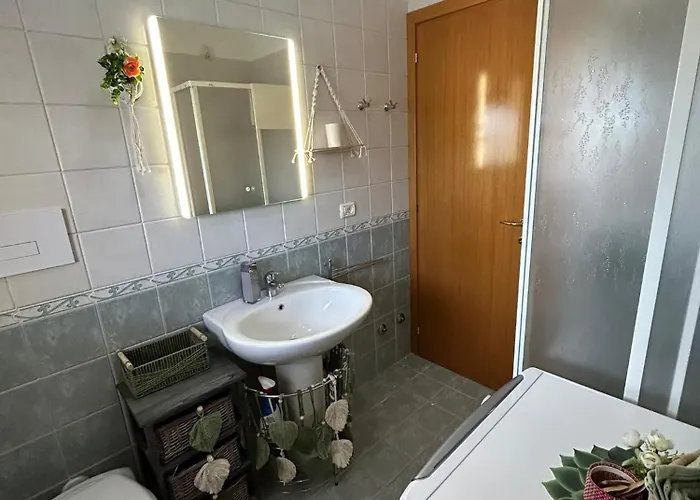 Casa Silvia - Accogliente Bilocale A 5 Minuti Dalla Stazione Di Portanuova דירה פסקרה