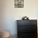 Casa Silvia -relax & Comfort A 5' Dalla Stazione Portanuova Apartament