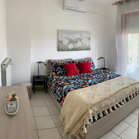 Casa Silvia -relax & Comfort A 5' Dalla Stazione Portanuova 아파트