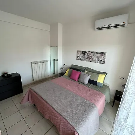 Casa Silvia -relax & Comfort A 5' Dalla Stazione Portanuova