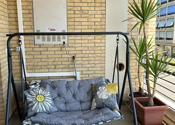 Apartman Casa Silvia - Accogliente Bilocale A 5 Minuti Dalla Stazione Di Portanuova